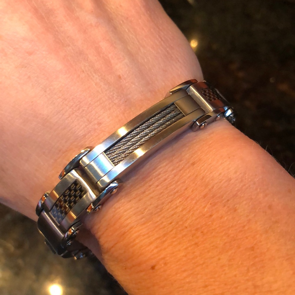 Jared jewelers Stainless and Carbon bracelet